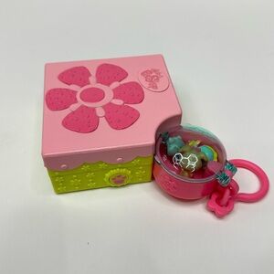 Littlest Pet Shop Teeniest Tiniest Fun in the Sun Playset VINTAGE